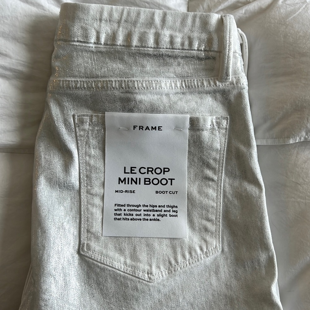 Brand new white Frame Size 32 cropped jeans